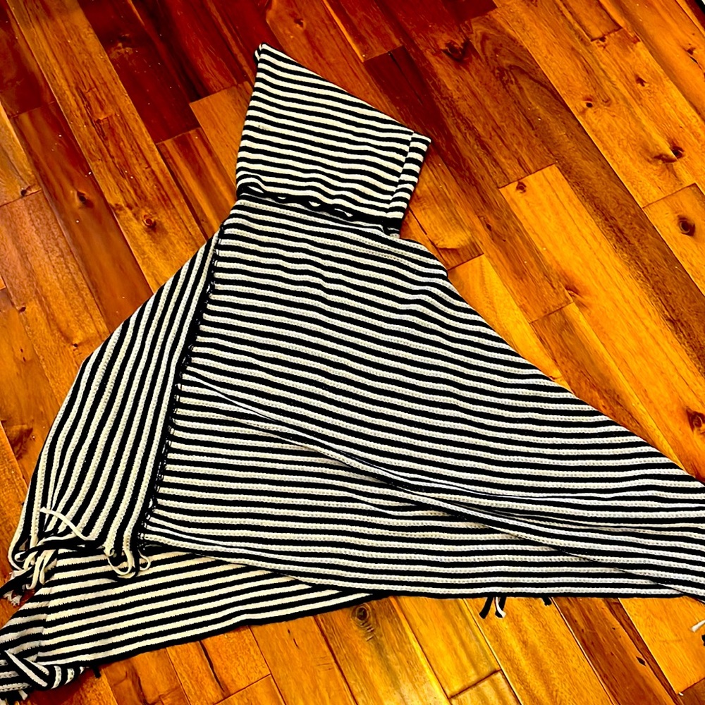 Women’s Small Shawl Wrap